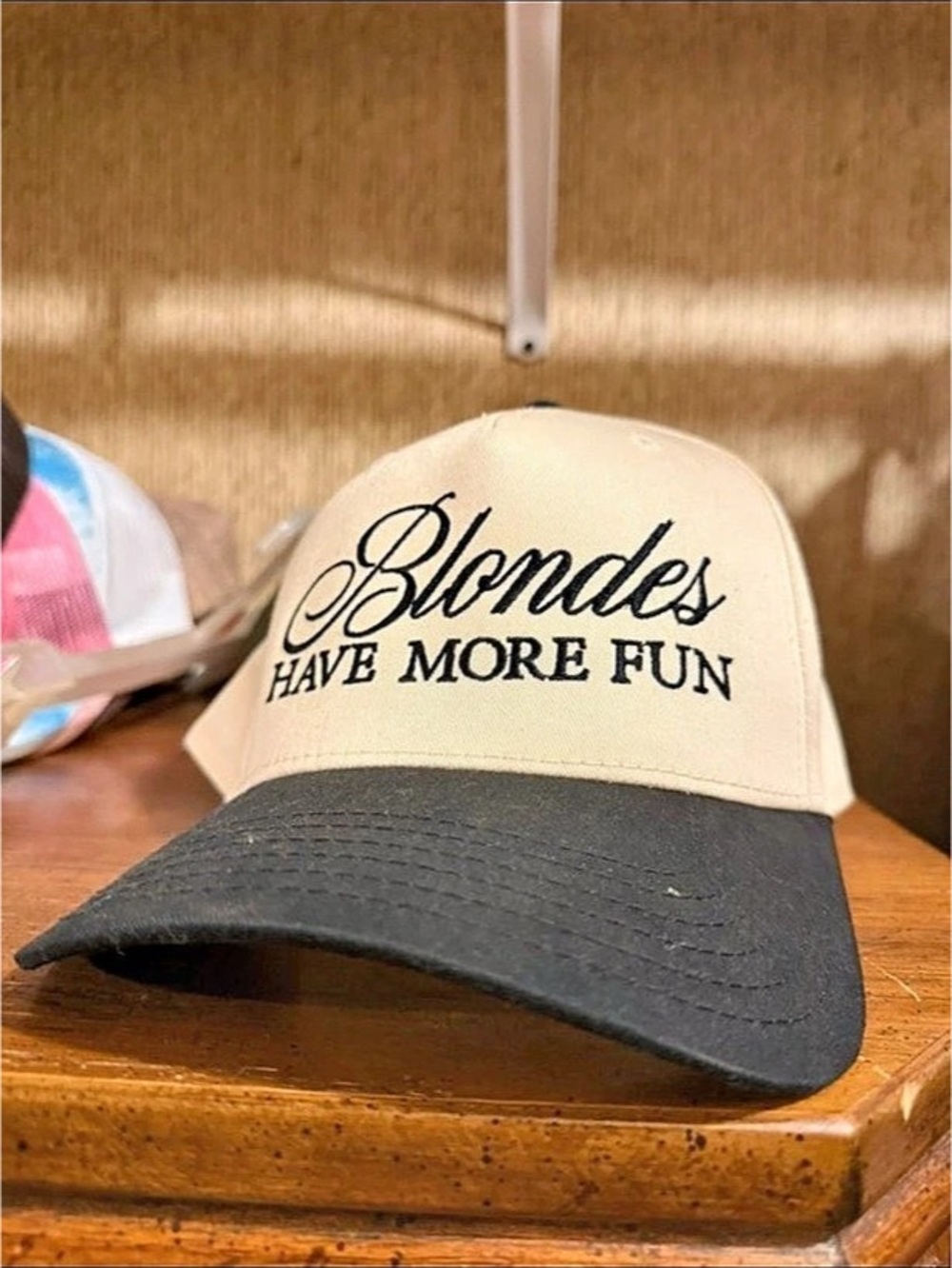 Graphic Two-Tone Hat - Beige & Black
